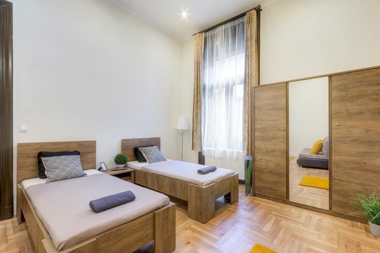 Real Klauzál Apartament